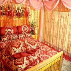 Honeymoon Suite